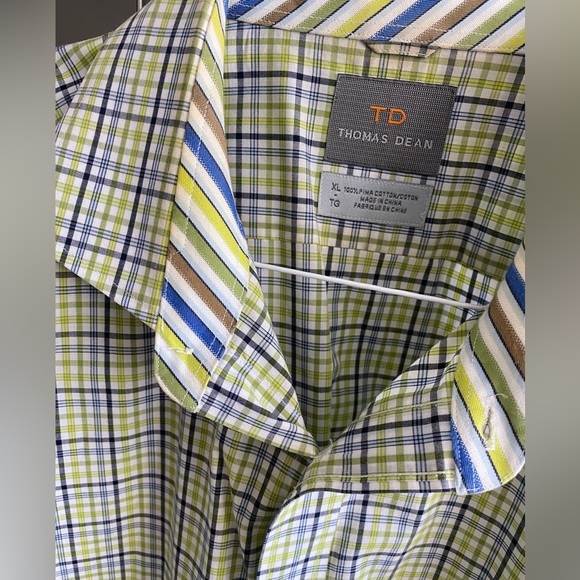 THOMAS DEAN button down💙💚100% Pima cotton!Front pocket,curved hem, cool design - Picture 3 of 8